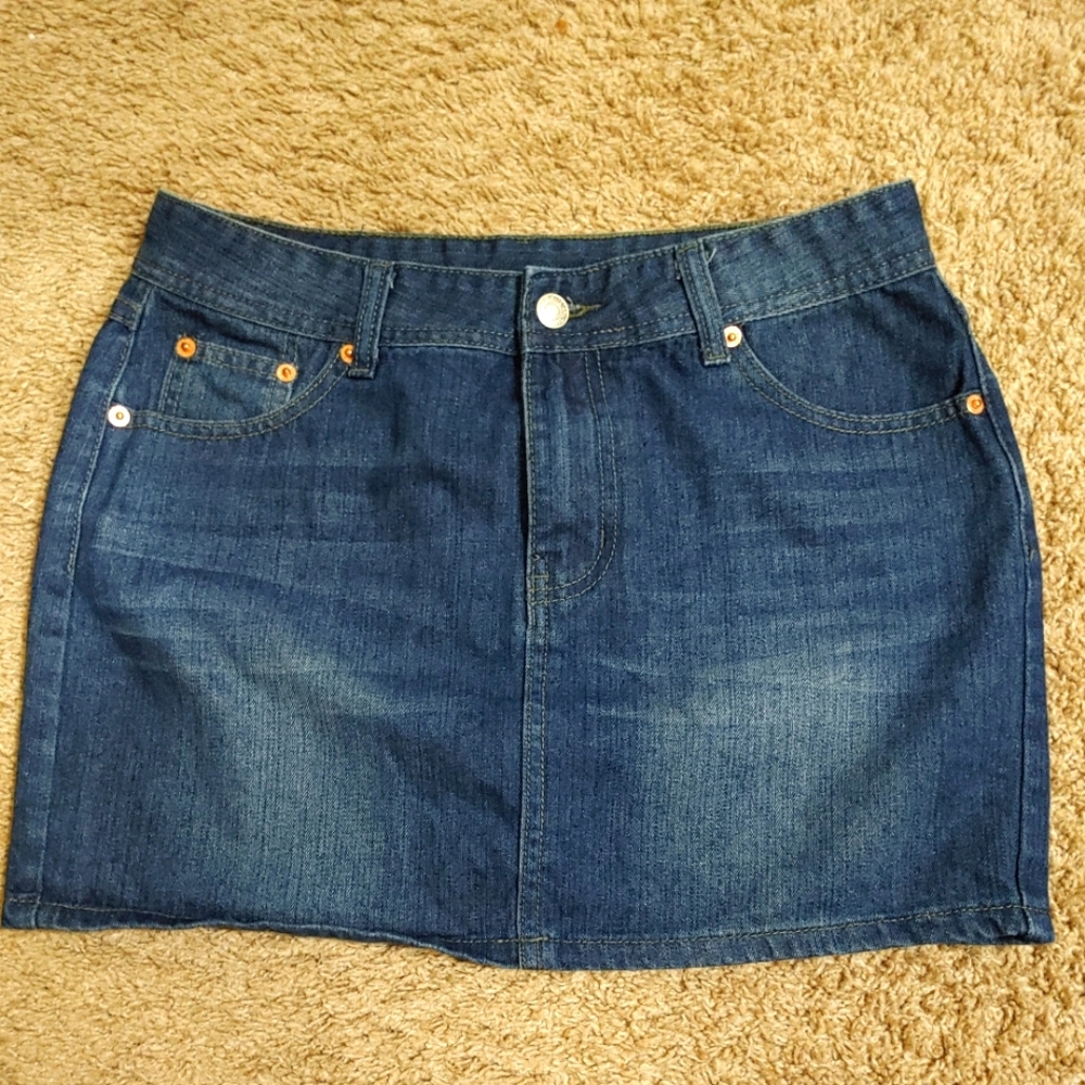jean skirt. So cute.